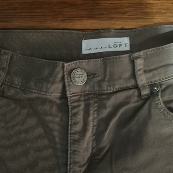 LOFT Hunter Green Skinny Crop size 27/4 - Picture 3 of 5